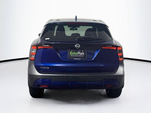 Used 2025 Nissan Kicks SV FWD image 7