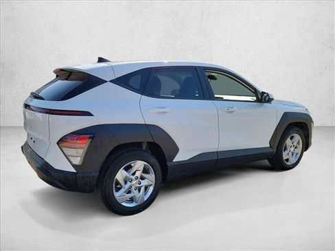 Used 2025 Hyundai Kona SE FWD image 5