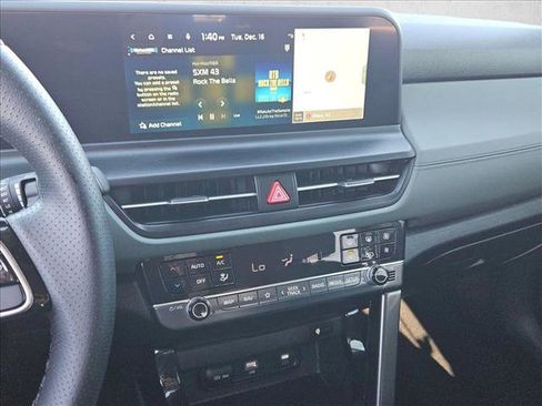 Used 2024 Kia Seltos SX w/ SX Sunroof Package image 13