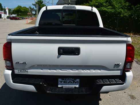 Used 2023 Toyota Tacoma SR AWD/4WD image 6