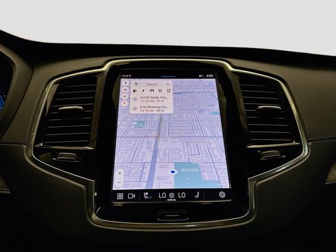 Used 2023 Volvo XC90 T8 Ultimate image 9