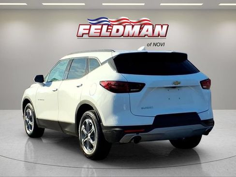 Used 2024 Chevrolet Blazer LT w/ Convenience Package FWD image 3