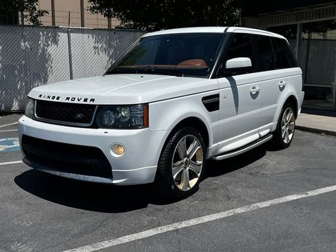 Used 2013 Land Rover Range Rover Sport Supercharged AWD/4WD image 3