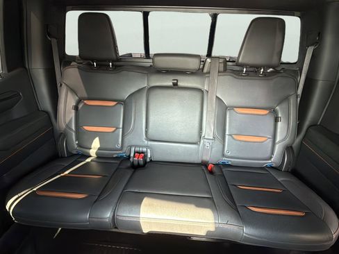 Used 2022 GMC Sierra 1500 AT4 w/ AT4 Preferred Package AWD/4WD image 25