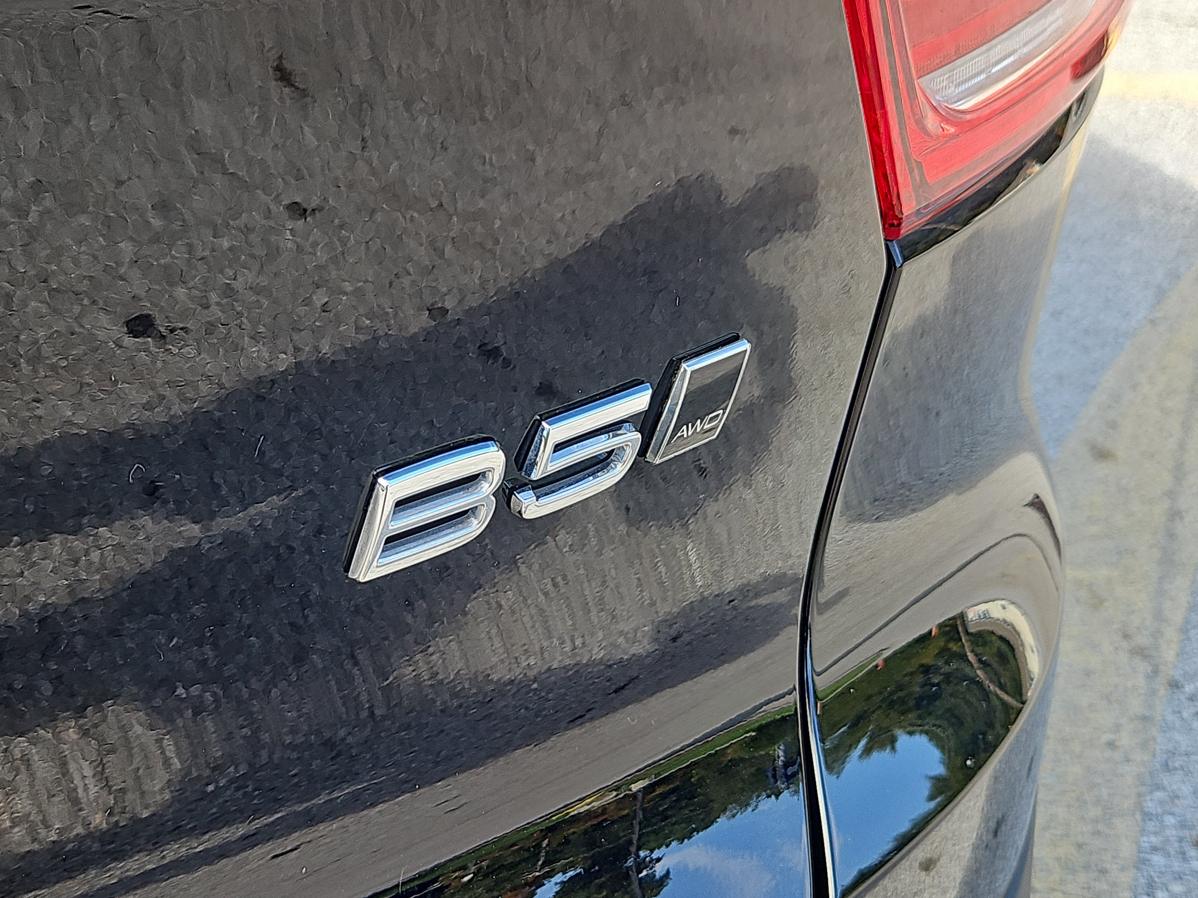 Used 2025 Volvo XC40 B5 Plus w/ Protection Package Premier AWD/4WD image 5