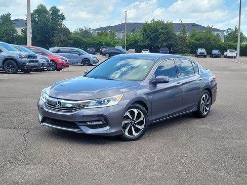 Used 2016 Honda Accord EX-L image 1