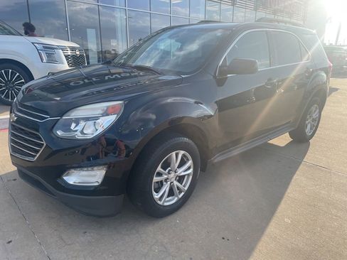 Used 2017 Chevrolet Equinox LT FWD image 1