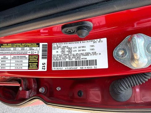 Used 2021 Toyota Tacoma TRD Off-Road w/ Technology Package AWD/4WD image 29