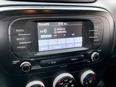 Used 2019 Kia Soul image 29