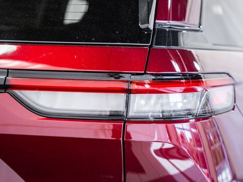 New 2025 Jeep Grand Cherokee Limited w/ Luxury Tech Group II image 6