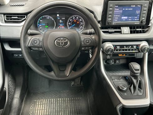 Used 2022 Toyota RAV4 LE AWD/4WD image 19