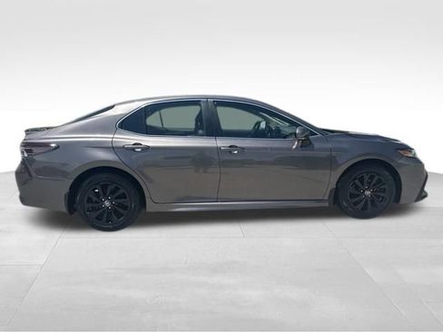 Used 2024 Toyota Camry SE FWD image 8