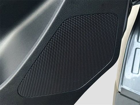 Used 2025 Mercedes-Benz Sprinter 2500 image 18