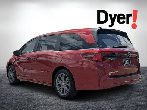 Used 2025 Honda Odyssey Touring image 7