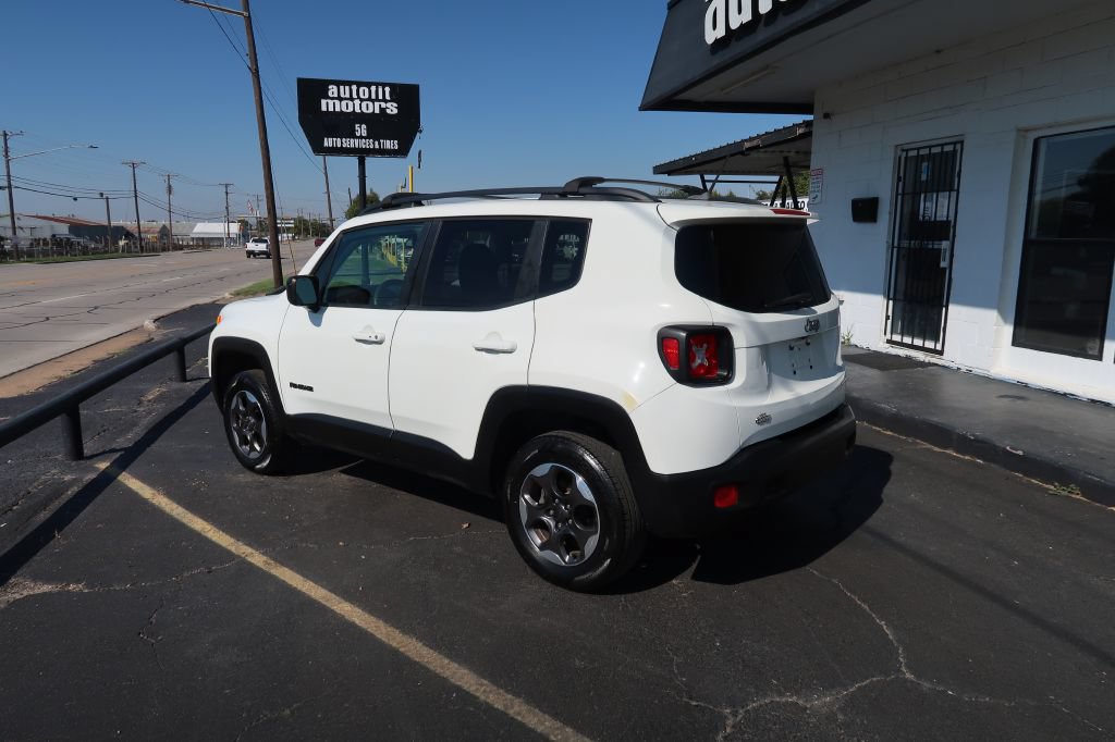 Used 2017 Jeep Renegade Sport w/ Power & Air Group FWD image 4