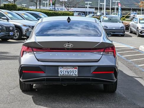 Certified 2025 Hyundai Elantra SEL image 6