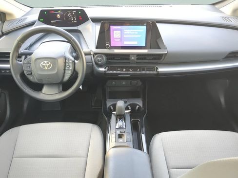 Used 2025 Toyota Prius LE FWD image 13