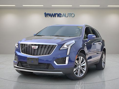 Used 2023 Cadillac XT5 Premium Luxury w/ Technology Package AWD/4WD image 10