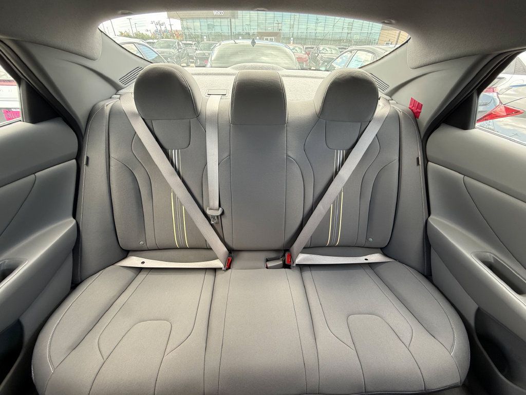Used 2026 Hyundai Elantra SEL Sport Premium FWD image 25