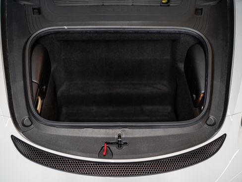 Used 2020 Porsche 718 Cayman GT4 image 32