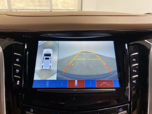 Used 2020 Cadillac Escalade Platinum image 26