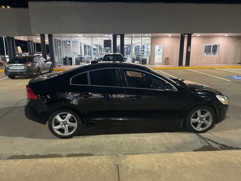 Used 2012 Volvo S60 T5 w/ Climate Pkg image 4