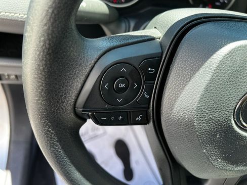 Used 2022 Toyota RAV4 LE AWD/4WD image 24