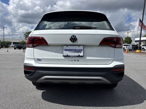 Used 2023 Volkswagen Taos S FWD image 9