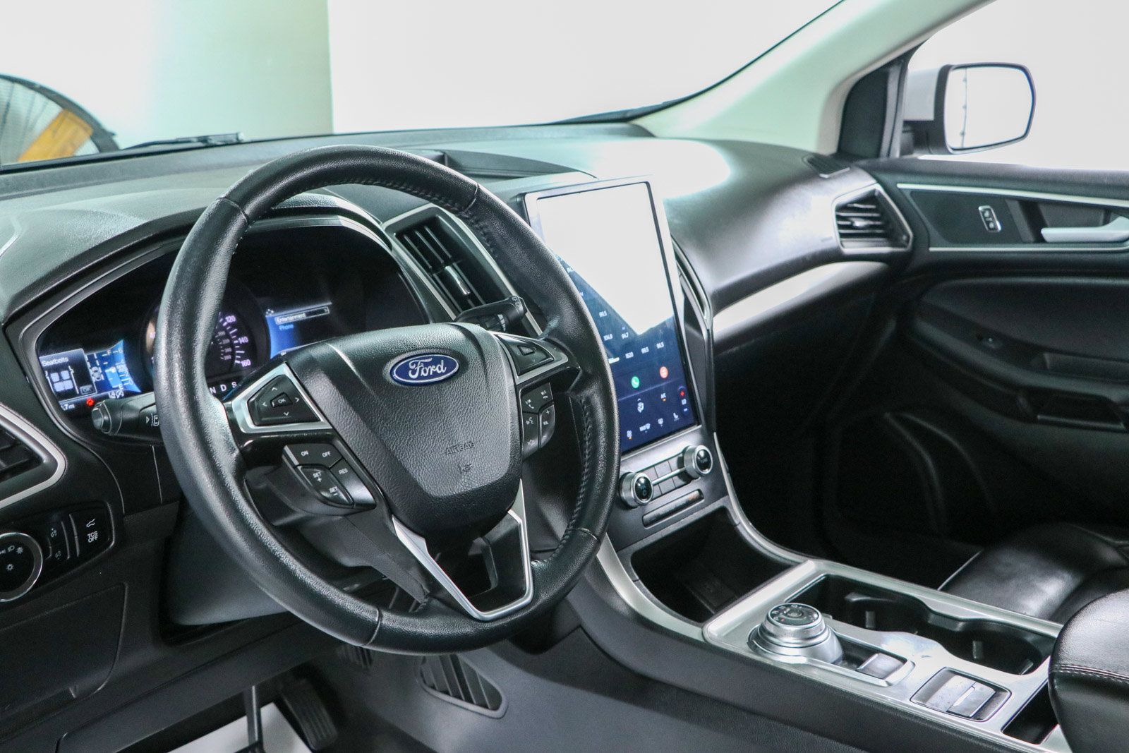 Used 2024 Ford Edge SEL w/ Convenience Package AWD/4WD image 23