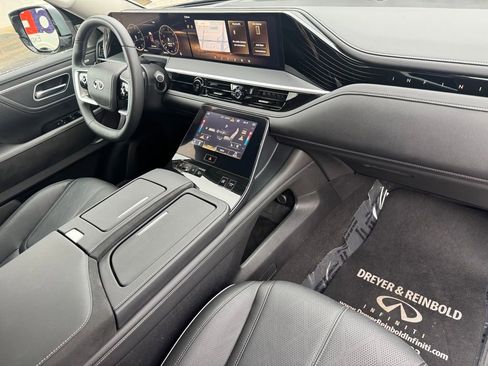 Used 2025 INFINITI QX80 Sensory w/ Exterior Package image 28