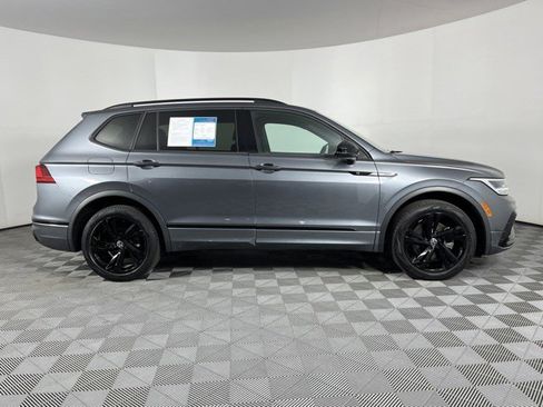 Used 2023 Volkswagen Tiguan SE R-Line FWD image 9