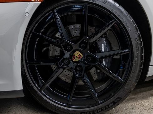 Used 2025 Porsche 911 Carrera image 14