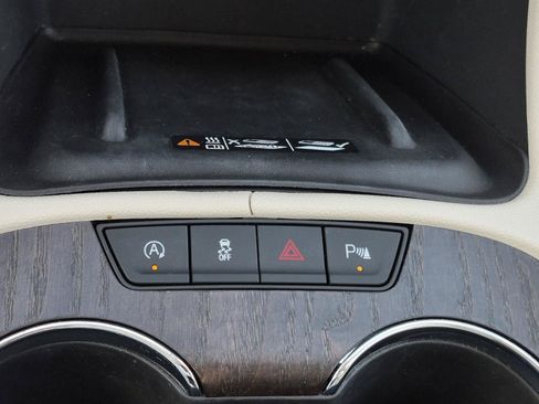 Used 2023 GMC Acadia Denali w/ Denali Ultimate Package AWD/4WD image 37