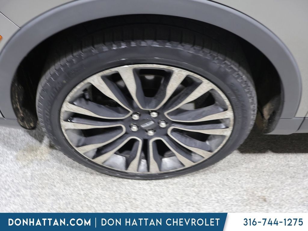 Used 2016 Lincoln MKX Reserve w/ Luxury Package AWD/4WD image 7