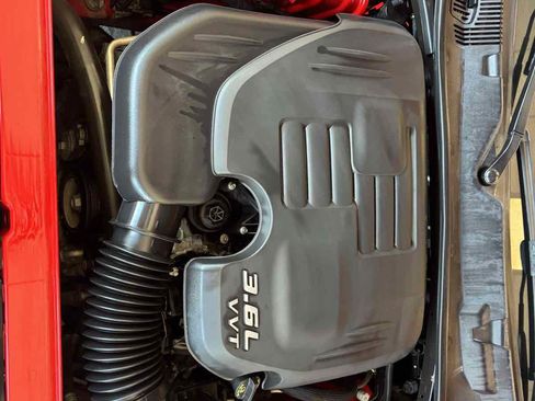 Used 2016 Dodge Challenger SXT RWD image 26