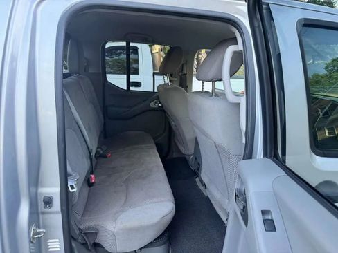 Used 2017 Nissan Frontier SV AWD/4WD image 8