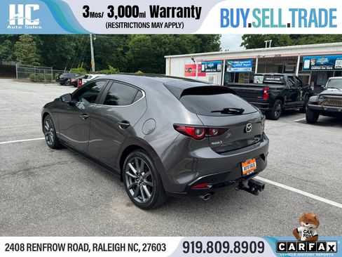 Used 2022 MAZDA MAZDA3 s FWD image 3
