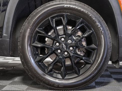 Used 2024 Chevrolet Traverse LS w/ Midnight/Sport Edition image 18