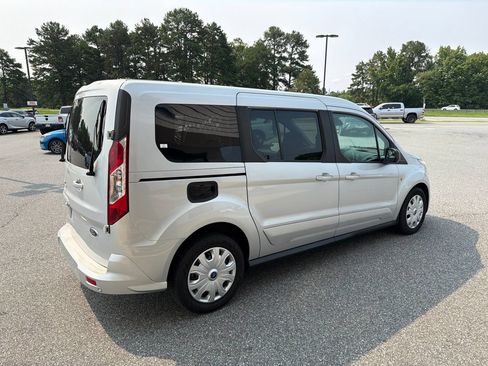 Used 2022 Ford Transit Connect XLT FWD image 10