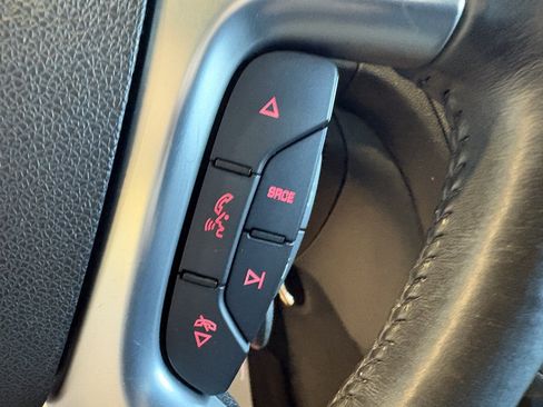 Used 2016 GMC Acadia SLE AWD/4WD image 12
