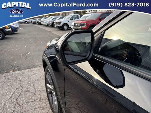 Certified 2022 Ford Explorer XLT w/ Equipment Group 202A image 12