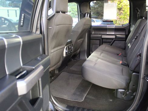 Used 2018 Ford F150 XLT w/ Equipment Group 302A Luxury AWD/4WD image 12