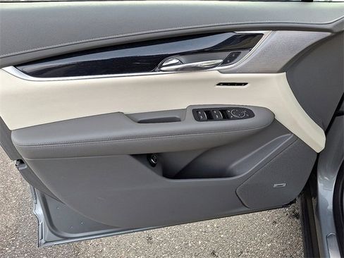 Certified 2024 Cadillac XT6 Premium Luxury image 10