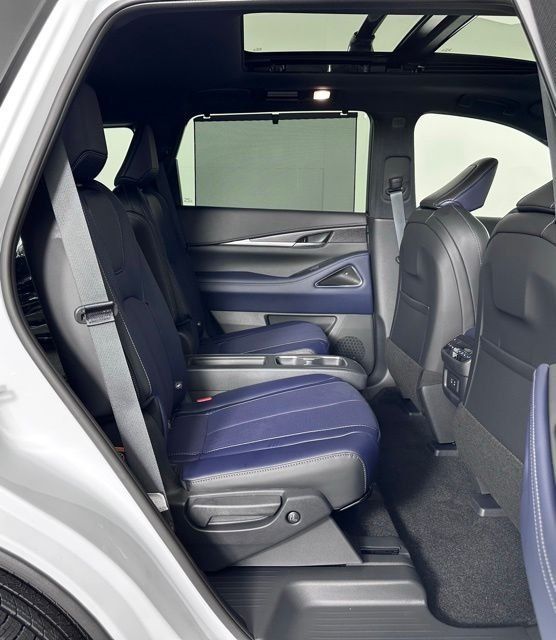 Certified 2026 INFINITI QX60 Sport w/ Dark Cargo Package AWD/4WD image 24