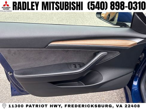 Used 2022 Tesla Model 3 Standard Range RWD image 9