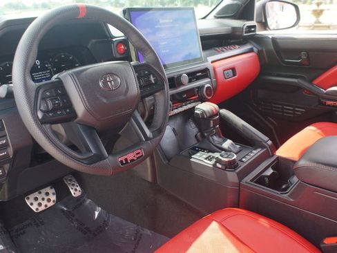 Used 2025 Toyota Tacoma TRD Pro AWD/4WD image 15