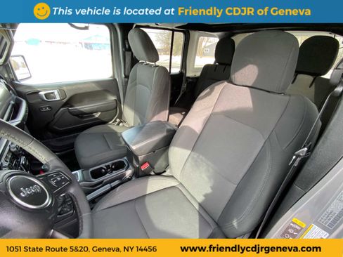 Used 2023 Jeep Wrangler Unlimited w/ Cold Weather Group image 9