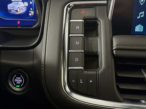 Used 2023 Chevrolet Tahoe High Country image 16