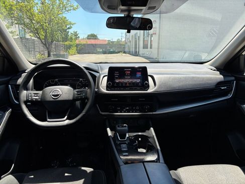 Used 2025 Nissan Rogue SV FWD image 36