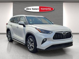 Used 2024 Toyota Highlander XLE video 1